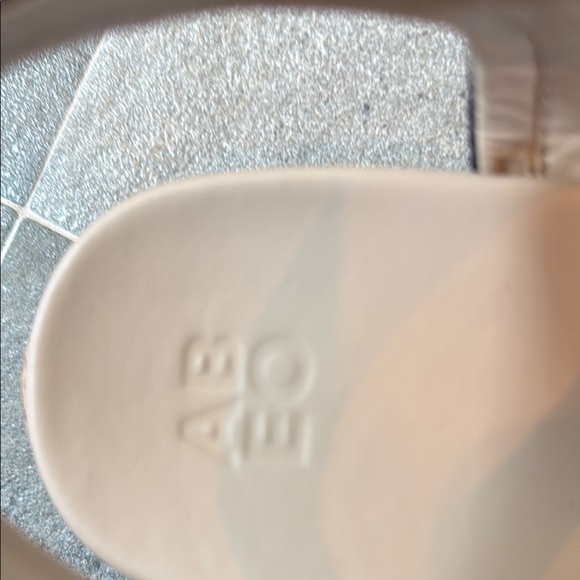 Abeo Devyn Black Wedge Sandals - Picture 3 of 6